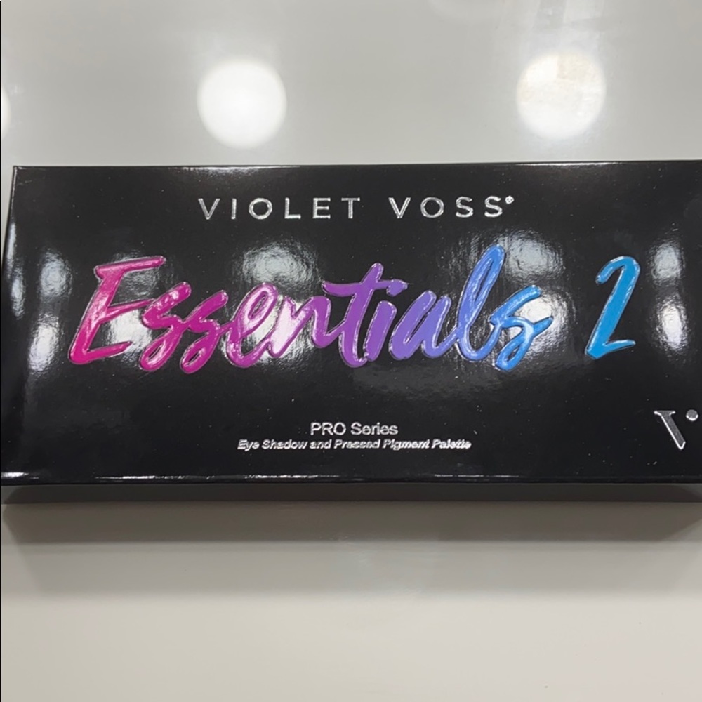 Violet Voss Essentials 2